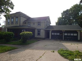 401 N Base St, Morrison, IL 61270