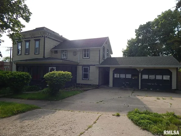 401 N Base St, Morrison, IL 61270