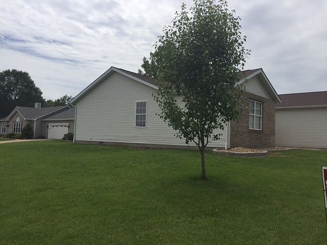 2nd image of 33 Paulette Dr