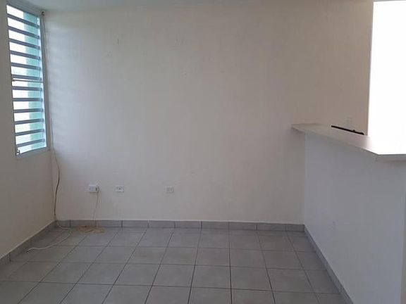 3rd image of 76 Calle Ajonjoli