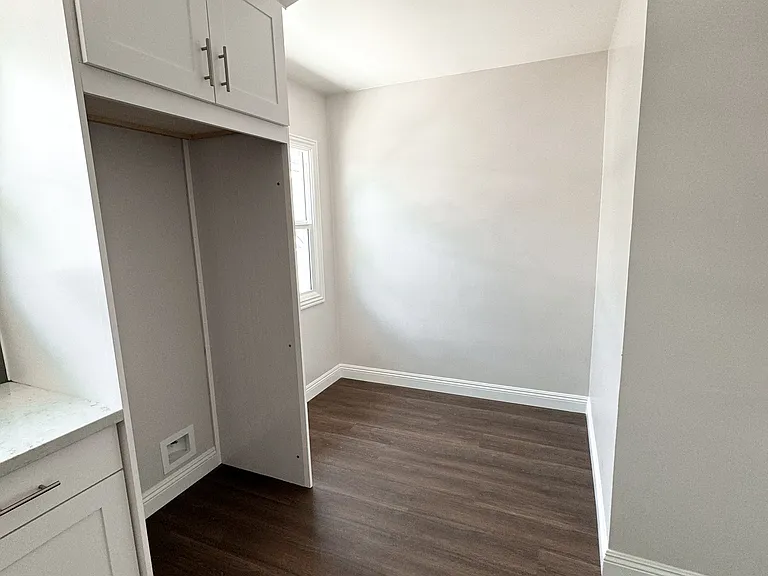 101 N Marengo Ave #100E — Photo 13