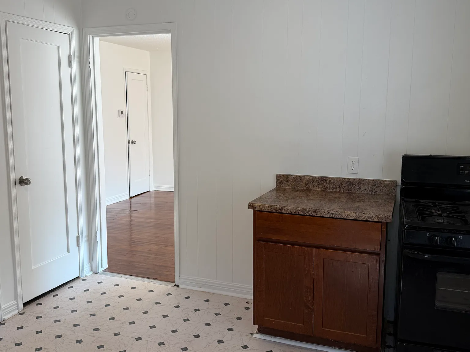 3 bed, 1508 sqft, $1,400 — Photo 1