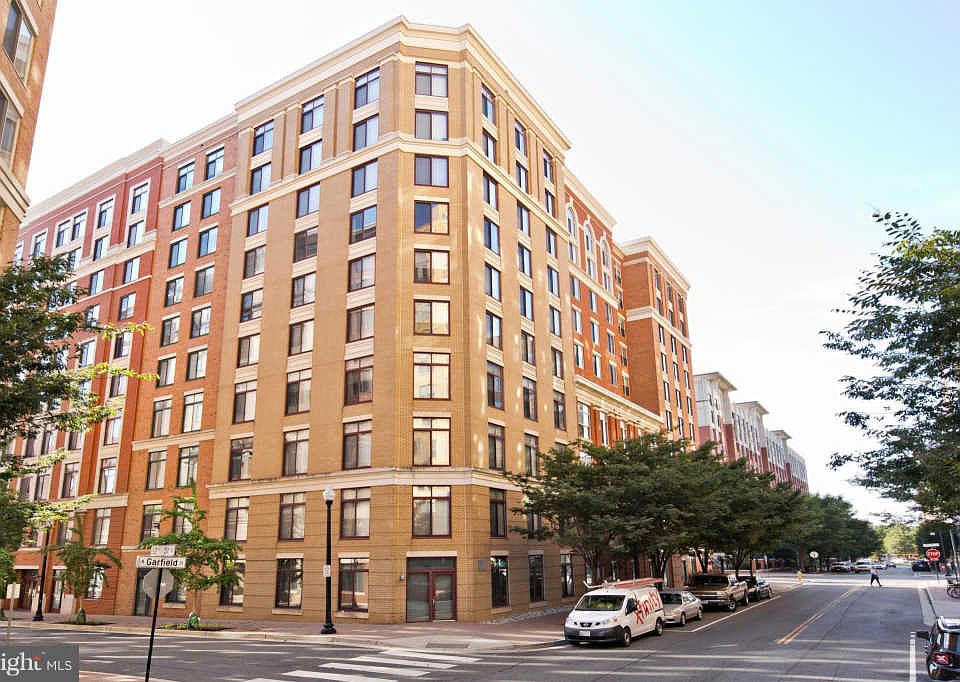1st image of 1201 N Garfield St APT 806