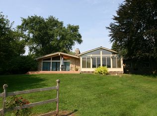 15 Orchard Ln, Hawthorn Woods, IL