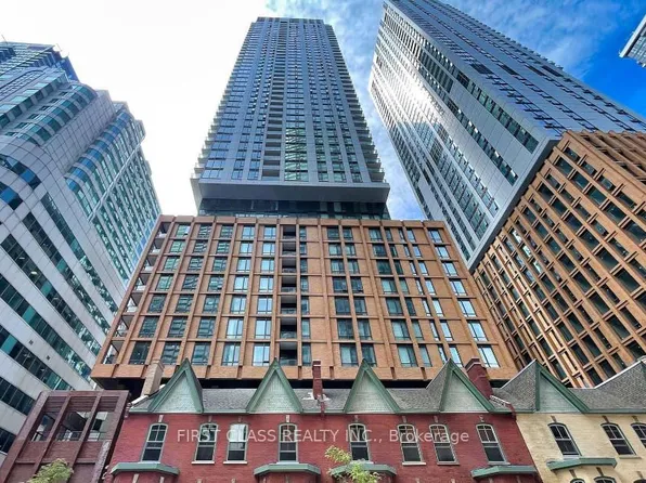 8 Widmer St #3905, Toronto, ON M5V 0W6