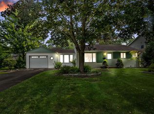 2702 School Dr, Rolling Meadows, IL 60008