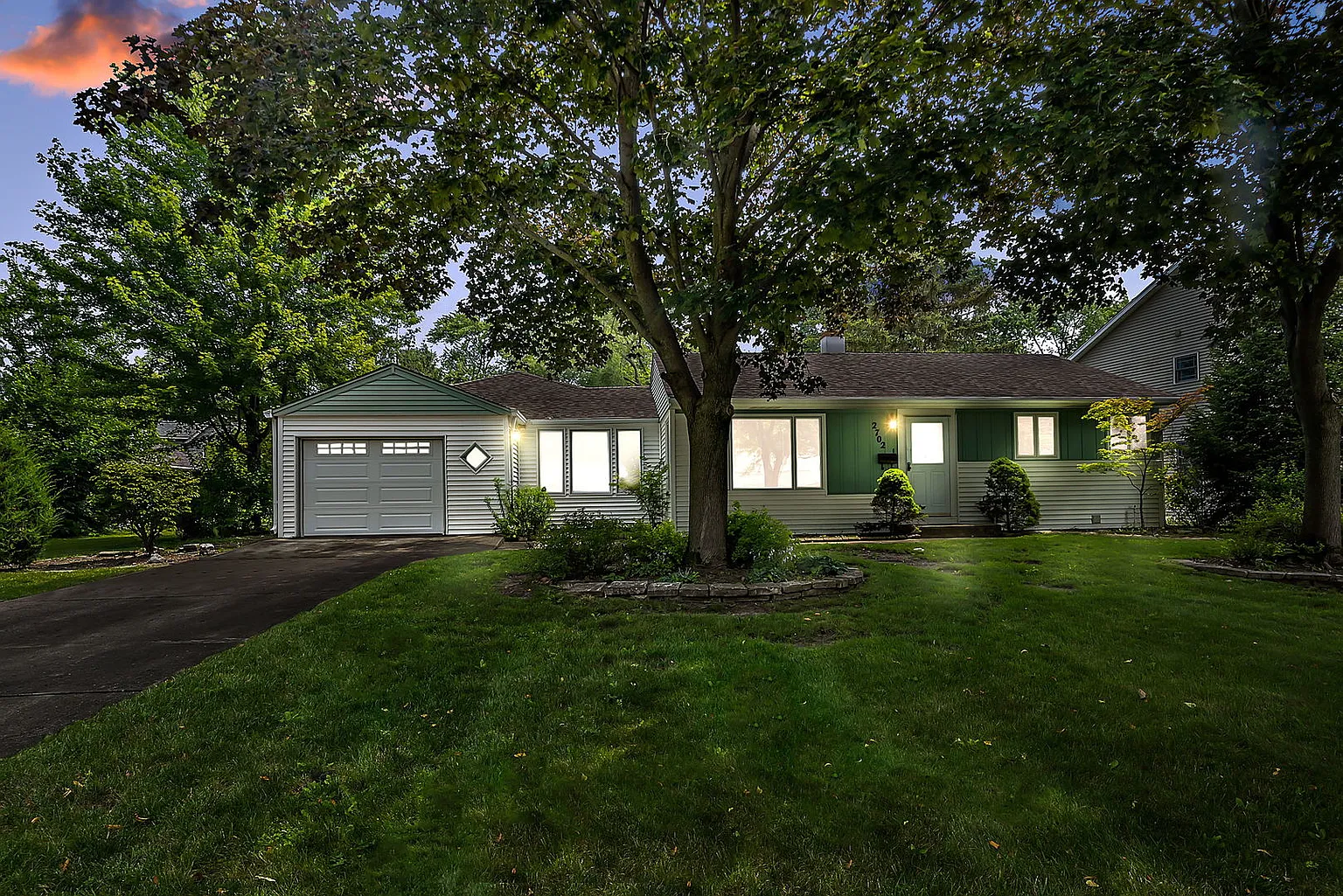 2702 School Dr photo 1
