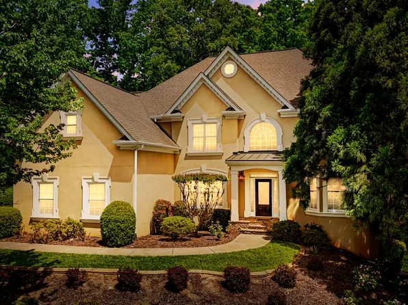 990 Autumn Close, Milton, GA 30004