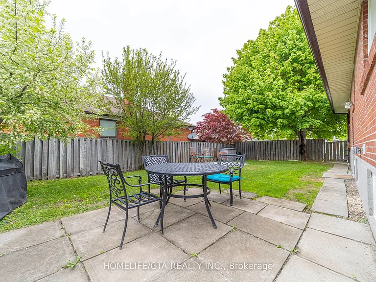 8 Laxford Ave — Photo 27