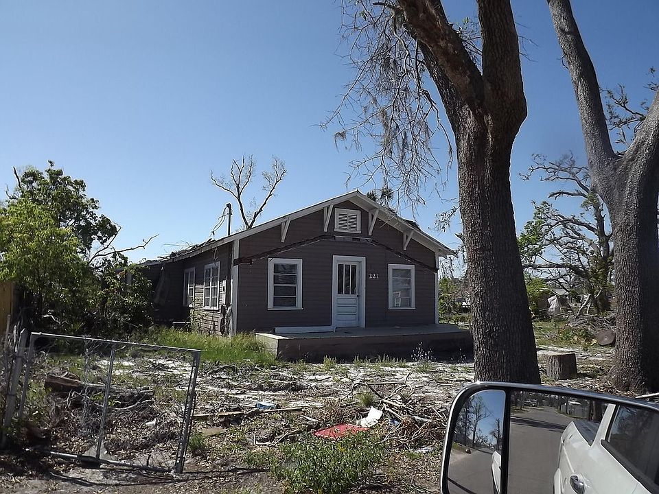 1st image of 221 N Gray Ave