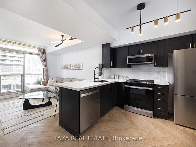 10 Navy Wharf Ct #1705 — Photo 2
