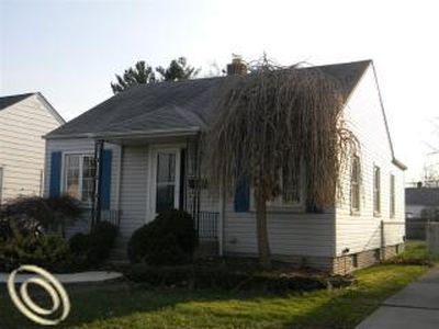 19364 Woodcrest St, Harper Woods, MI, 48225