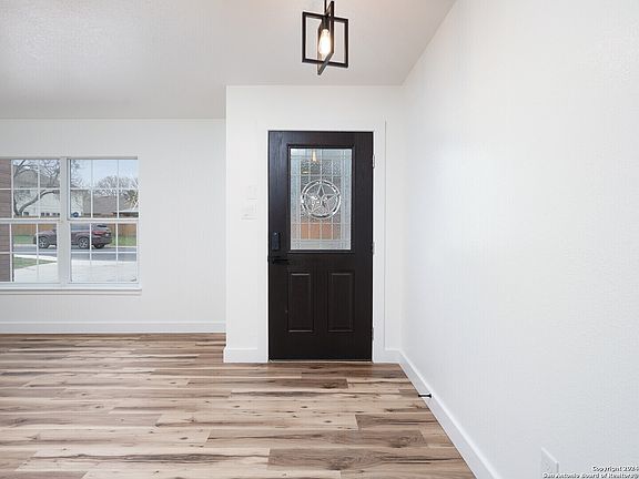5th image of 8002 Falcon Meadow Dr