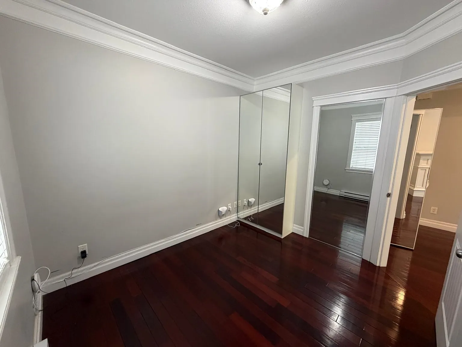2 bed, 900 sqft, $2,550 — Photo 4
