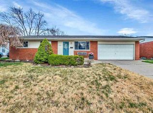 43604 Vivian Dr, Sterling Heights, MI 48313