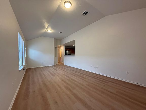 5th image of 1209 Armadillo Rd #A