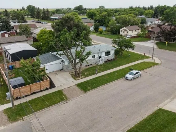 5203 W 42nd Ave, Taber, AB T1G 1B3