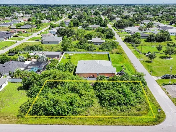 3918 7th St SW, Lehigh Acres, FL 33976