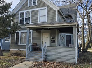 407 Grant Pl, Aurora, IL 60505