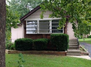 8746 Secor Rd, Lambertville, MI 48144