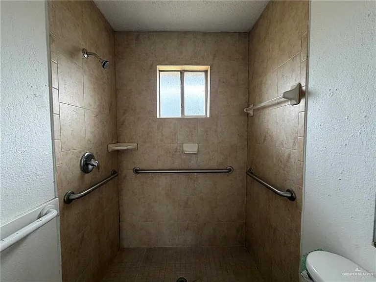 301 S Raul Longoria Rd — Photo 12
