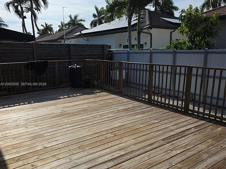 14811 SW 32nd Ln — Photo 25
