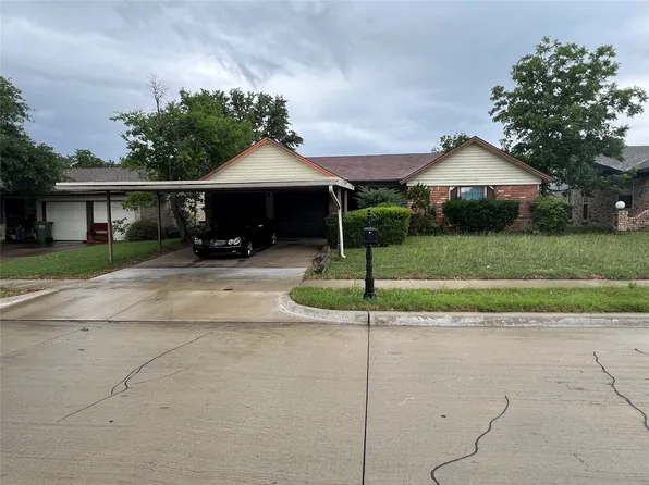 6428 Meadowlark Ln E, Watauga, TX 76148