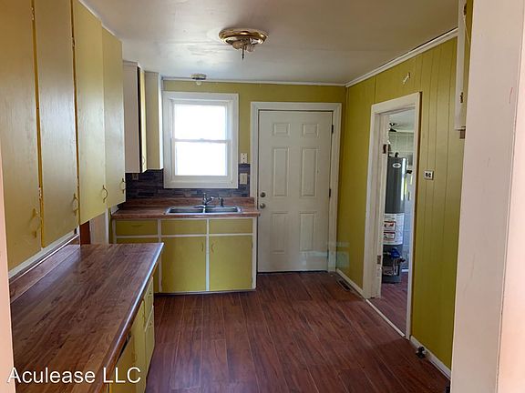 5th image of 704 W Park Ave