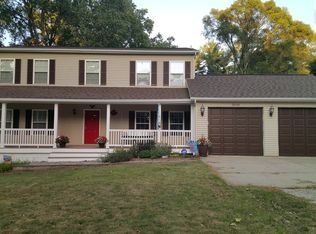 25120 Lois Ln, Southfield, MI 48075