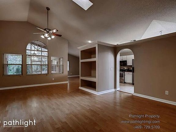 4th image of 3046 Saint Augustine Dr