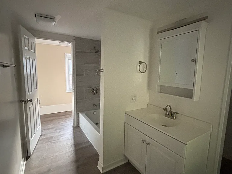 Bathroom 2nd floor