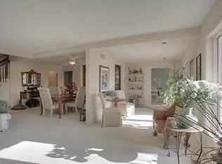 5 Woodlands Dr E, Gladstone, MO 64119