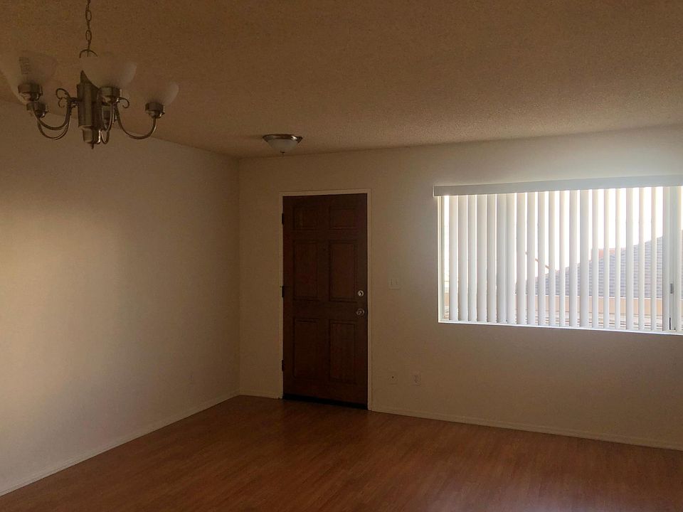 1st image of 1039 E Spazier Ave #D