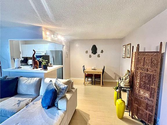 4th image of 3061 NE 49th Street #11
