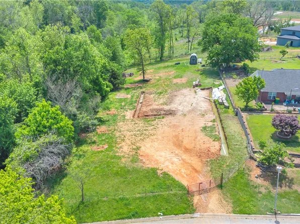 131 Hobbs Rd #11, Rogers, AR 72756
