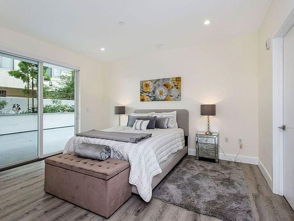 5th image of 1237 S Holt Ave #502