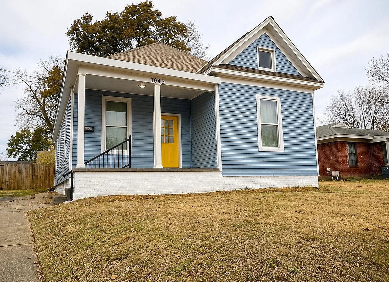 Spacious 4-Bedroom Home with Flex Room & Fenced Backyard! — Photo 2