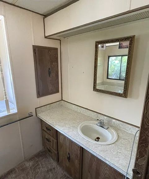 340 E 8 N — Photo 13