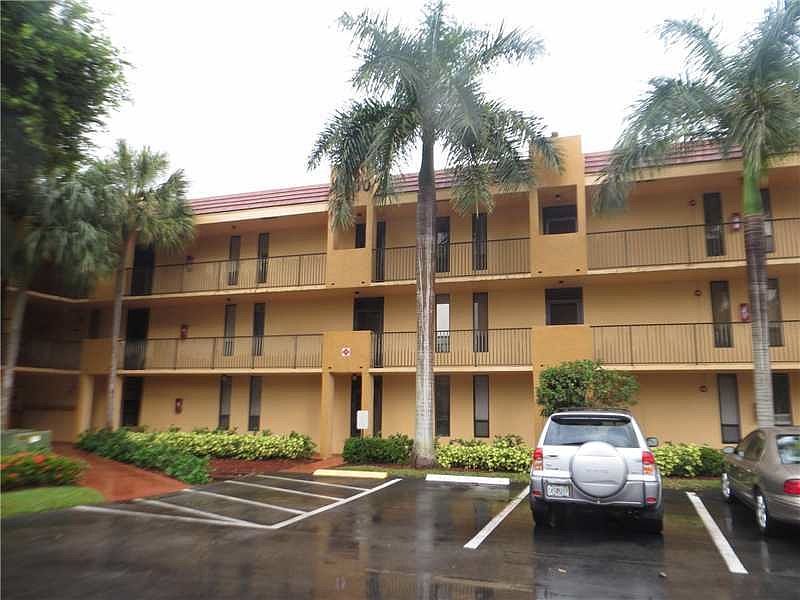 1st image of 6629 Coral Lake Dr