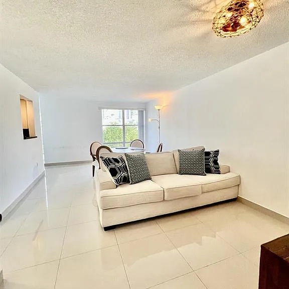 17570 Atlantic Blvd #416 — Photo 5