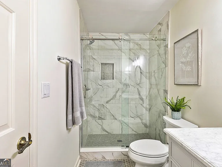 216 Flat Creek Ct — Photo 8