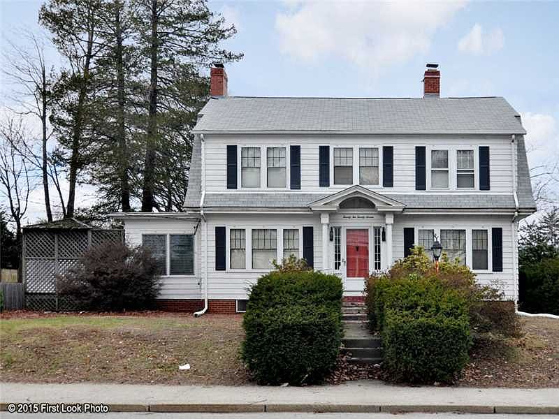 2nd image of 2227 Cranston St