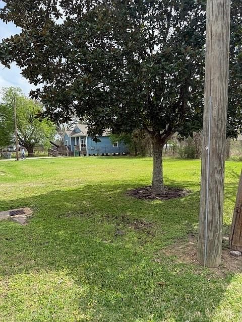 1st image of 1021 Lake Rd