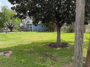 1021 Lake Rd, La Marque, TX 77568