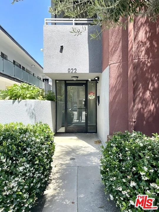 1 bed, 1.0 bath, 640 sqft, $1,850 — Photo 3