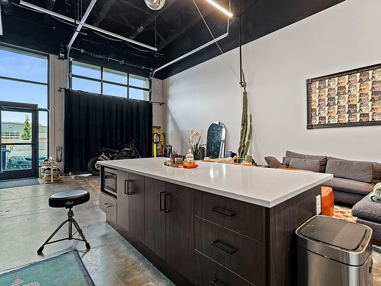 9th St Lofts — Photo 43