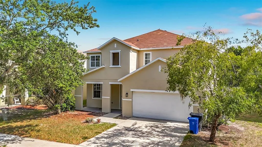 4 bed, 2.5 bath, 3095 sqft, $2,700 — Photo 1