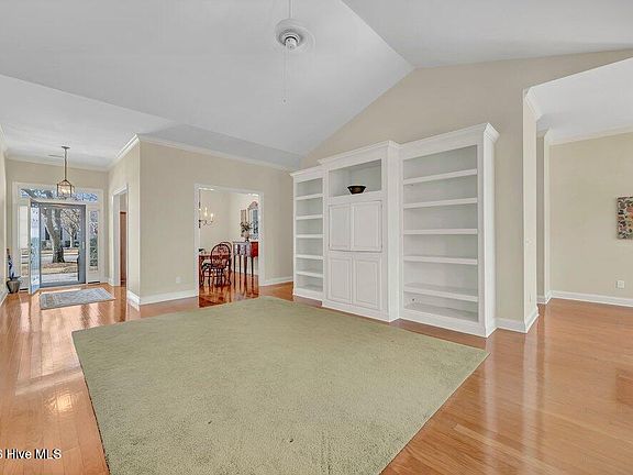 5th image of 5410 Reserve Drive