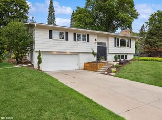 2255 Valders Ave N, Golden Valley, MN 55427