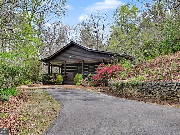 3rd image of 245 Lookout Ridge Rd